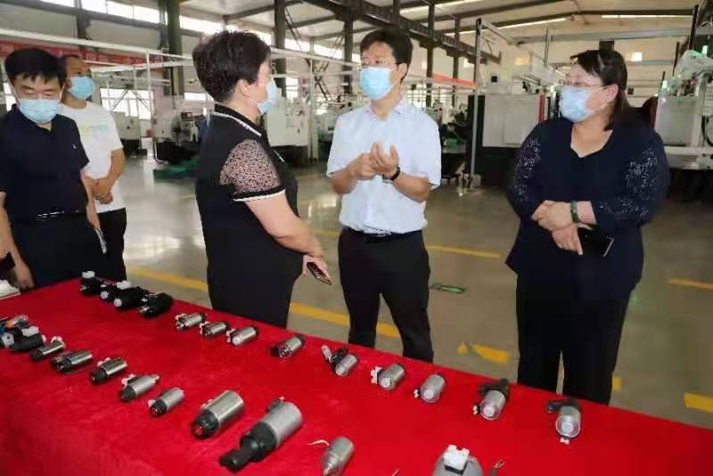 给女生口交时如何爽死她安阳市市长高永一行莅临我公司参观调研